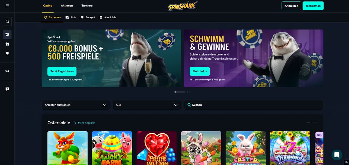 SpinShark Startseite mit Banner, das ein Willkommensangebot von 8.000 € Bonus plus 500 Freispiele bewirbt. Navigation umfasst Casino, Aktionen und Turniere. Maskottchen-Hai im Smoking mit Champagnerglas, dazu bunte Slot-Spiele wie Lucky Farm und Fruit Million.